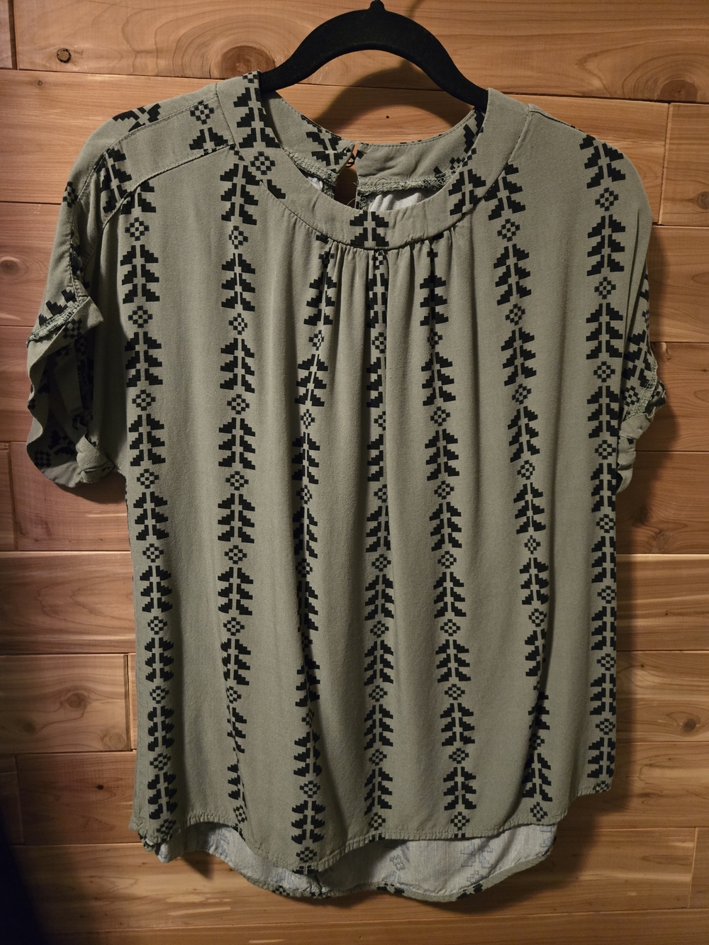 SHEIN Olive Green Short-Sleeve Tunic with Black Geometric Print